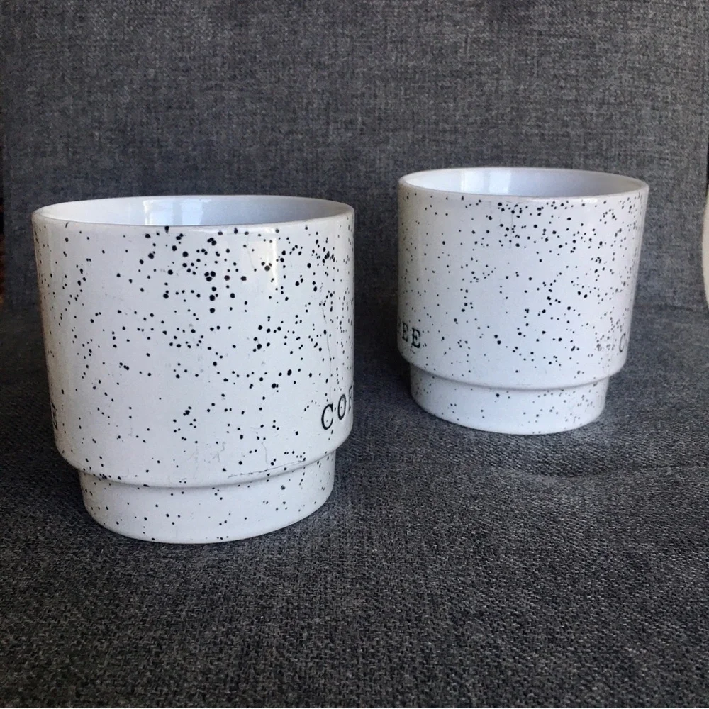 Set of 2 Coffee Mugs White Black 15 oz